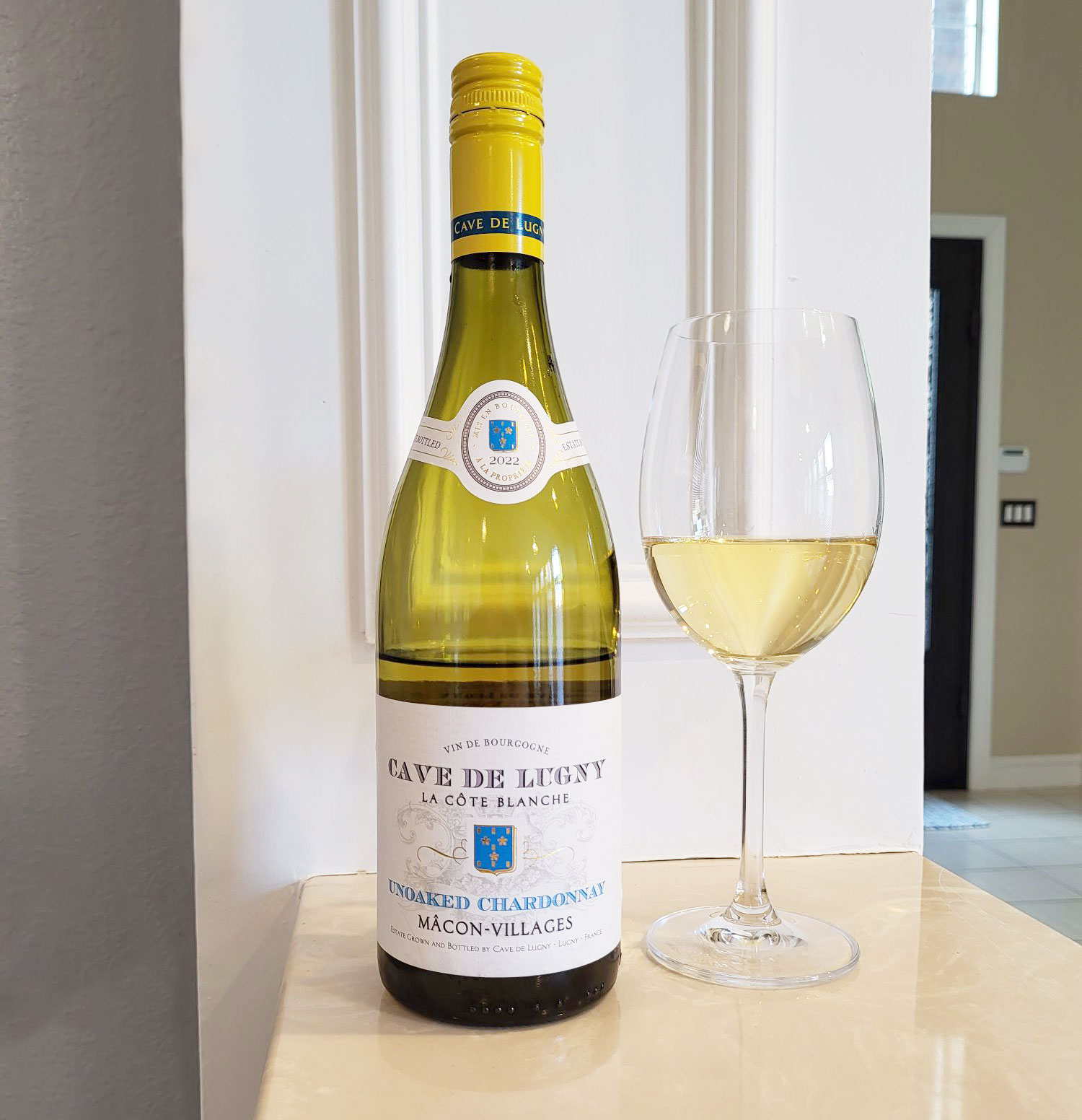Review: Cave de Lugny Mâcon-Villages “La Côte Blanche” Unoaked Chardonnay (2022)